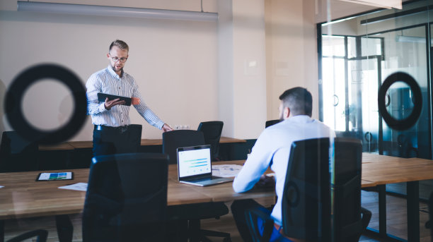 |为什么当领导吃哑巴亏？