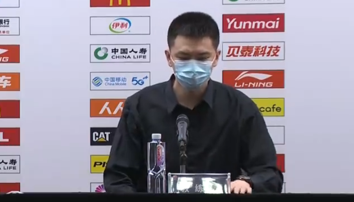 张镇麟|刷爆纪录！张镇麟轰8记三分，采访笑出皱纹，郭艾伦：比我能蒙