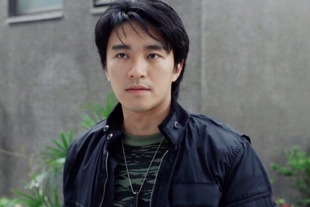 周星驰|演员、导演对周星驰的评价，大体上就两种，“不合群”，“天才”