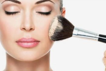 高马尾 还在进行无效化妆的你,快来了解一下有效化妆,一起进行自我大改造吧!