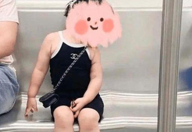 4岁小女孩因“奶辣风”走红,网友直呼毁三观,宝妈:多管闲事