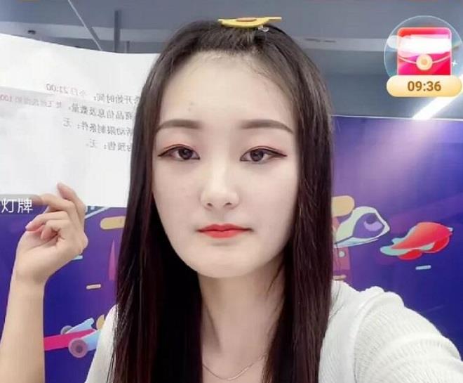 陈亚男|陈亚男直播团队幕后曝光,5名工作人员,其中包括她的弟弟!