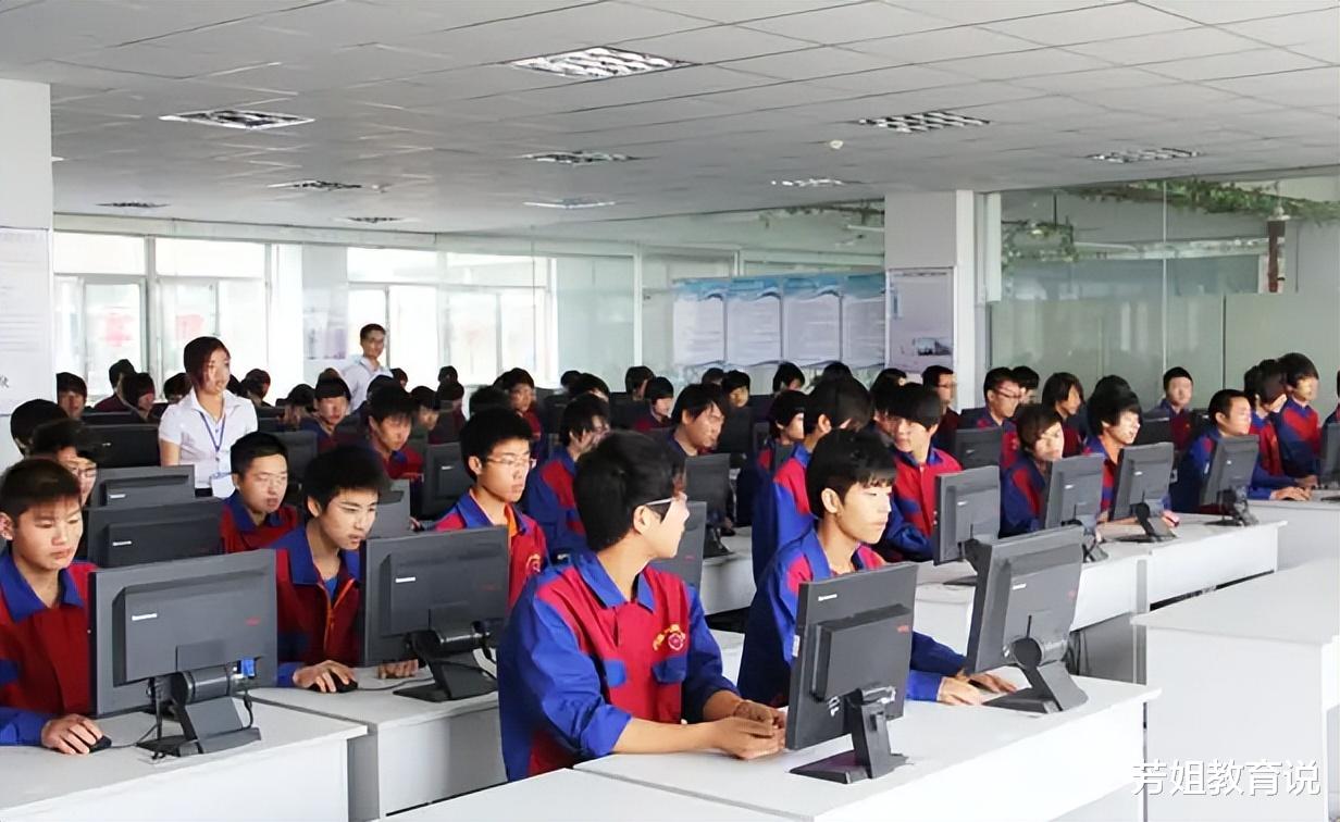 求职|一半的学生无缘高中,只能上职高,教育部回应来了,学生提前了解