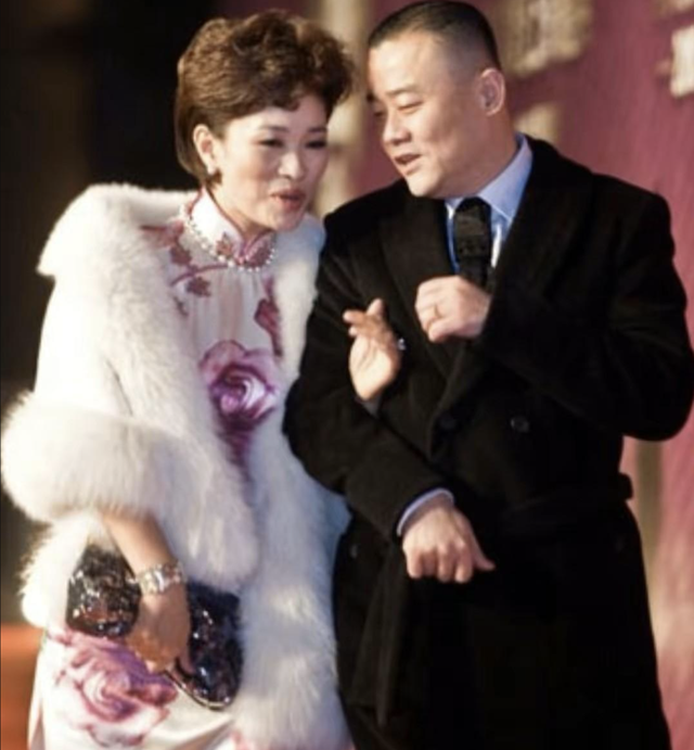 李幼斌|10位“抛妻弃子”男星:逼死前妻,有钱就换女人,一个比一个绝情