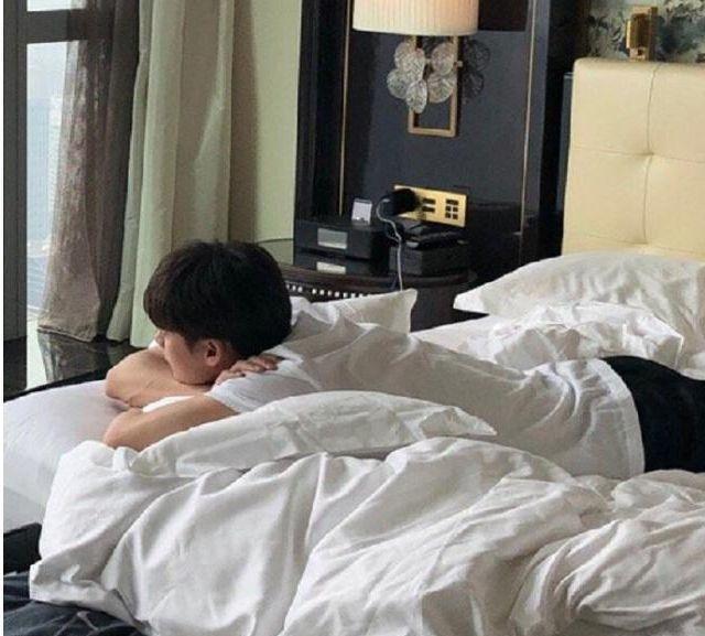 李易峰|李易峰事件女主人脉广,与陈伟霆互相关注,和王思聪是多年好友