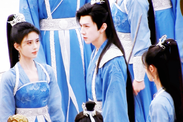 鞠婧祎|鞠婧祎《仙剑奇侠传4》蓝衣倾国倾城，背影太仙，陈哲远回眸百媚生