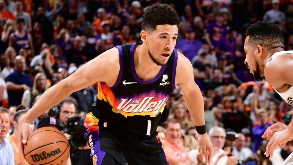 布克|NBA官宣！太阳违规被罚25000美元，因G6赛前未及时更新布克伤情