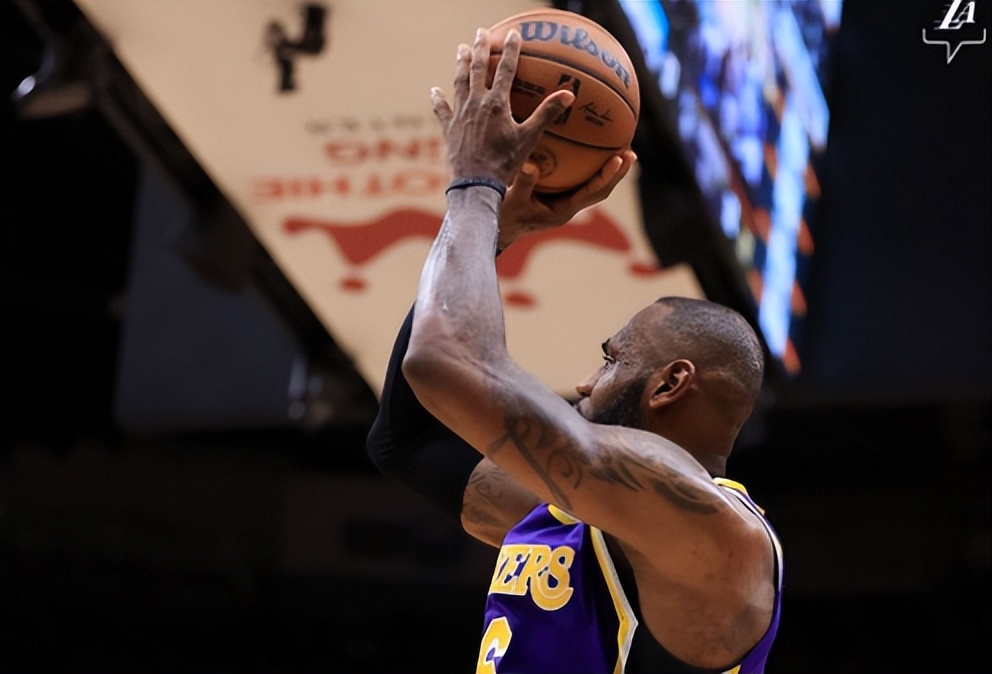 钱天一|NBA最新排名！东部变天4队争榜首，勇士恐跌出前4，湖人第10难保
