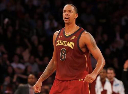克里斯·波什|NBA历史十大瘦高型远投王：波什上榜，诺维斯基登顶