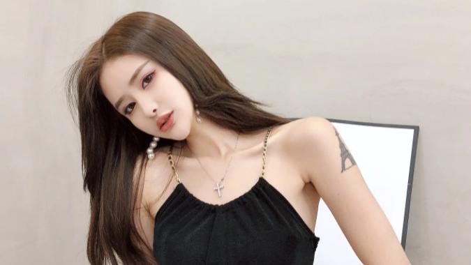 保安假扮高富帅，以“暖男”人设获得多名女网红好感，诈骗40多万