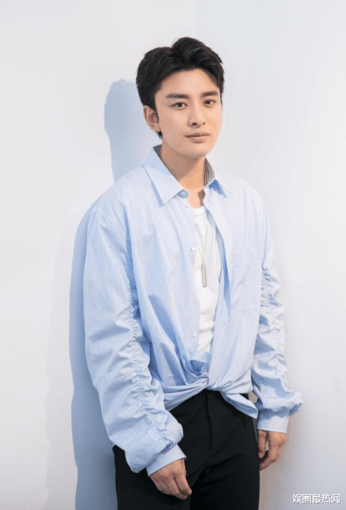 贾乃亮|贾乃亮直播抽奖送福利，看到中奖名单后，网友直呼太尴尬了