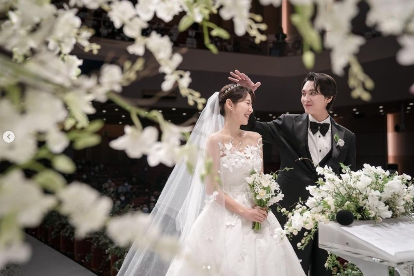 朴信惠|新婚朴信惠晒照庆祝32岁生日，剪短发迎接儿子降生，上围明显升级