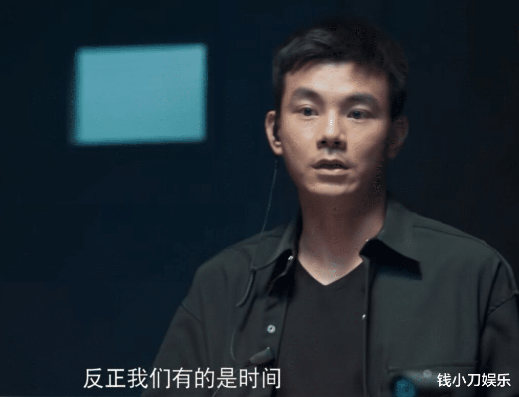 春节档|白敬亭新剧开播,第一集就领盒饭,粉丝却笑出声?