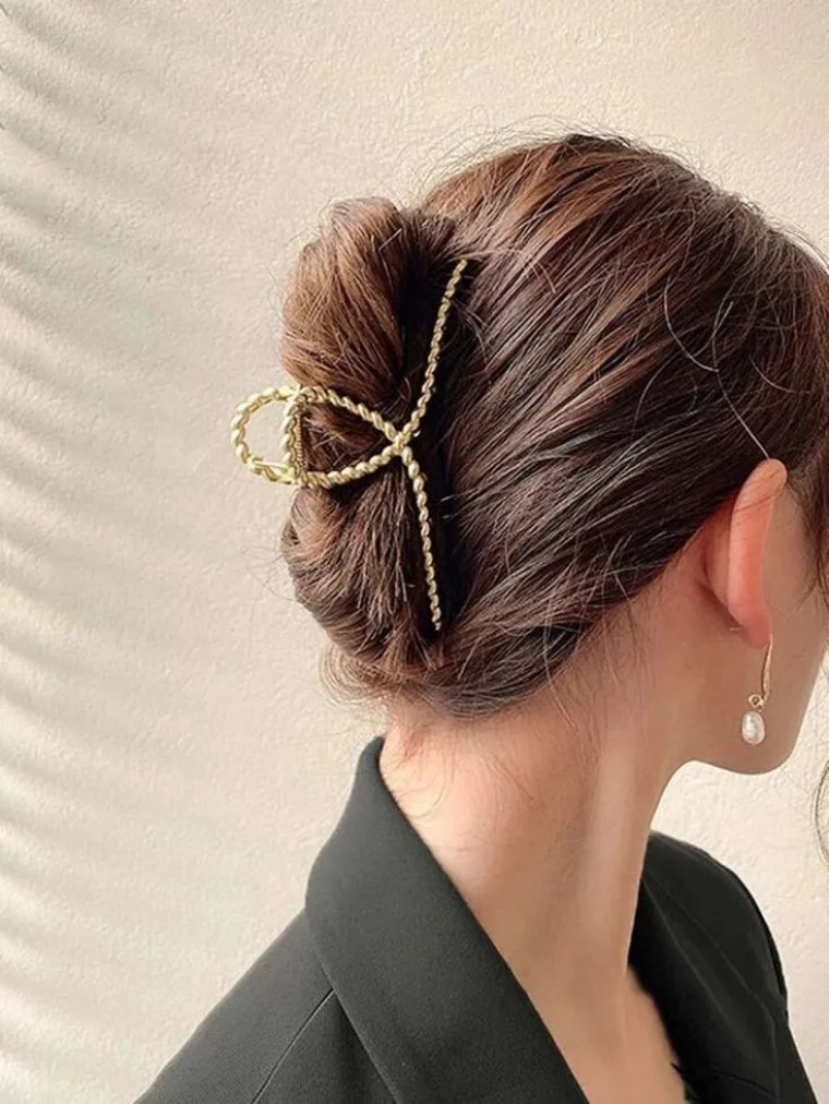 发型 头发再乱也能轻松变换气质造型，几分钟就能搞定！