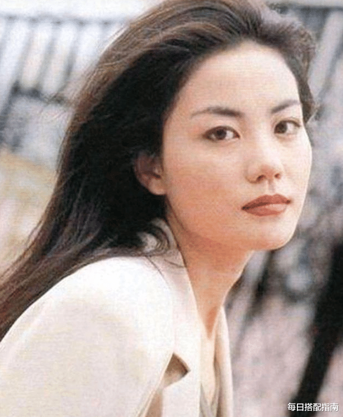 文峰 “方脸”才是高级脸的代表，不仅越老越好看，还非常有气质