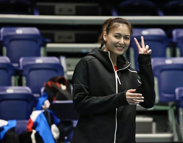 龚翔宇|21岁美女新星横空出世！女排接应迎超级黑马，龚翔宇接班人来了