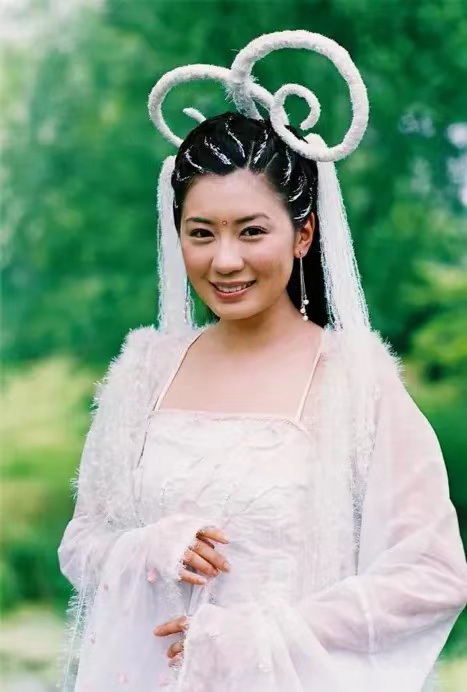 马伊琍|长脖脸，五五身材，一衣毁所有，被服化道拖累的8位女明星