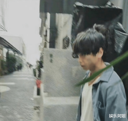 发型 彭昱畅瘦身大成功，新戏路透回归少年感，但小揪揪造型被吐槽土气