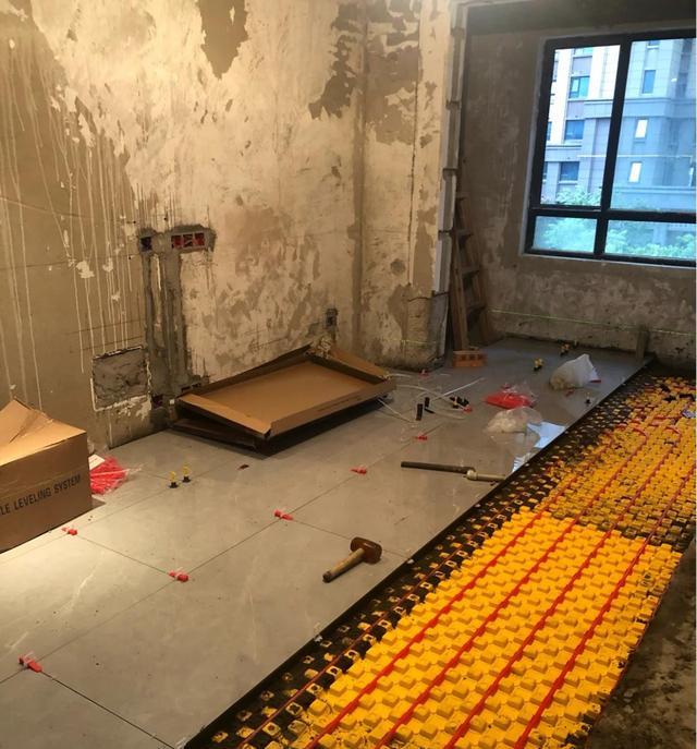 若装地暖,建议把占用的层高弄清,做错了会很压抑,影响幸福指数