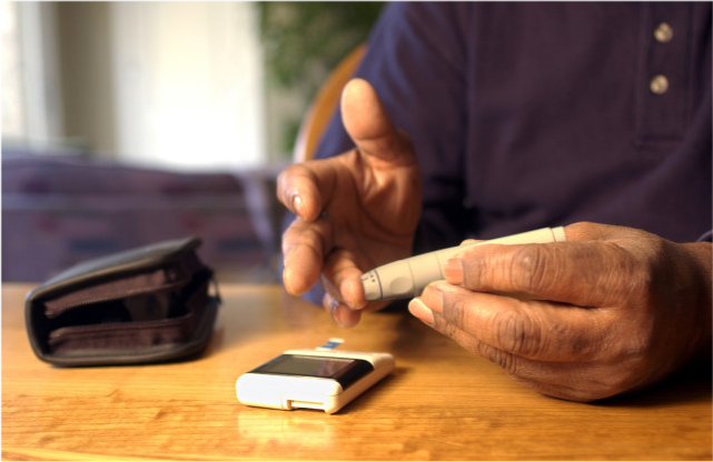 血糖|糖尿病人,喝2两白酒,血糖会升高还是下降?答案或许出人意料