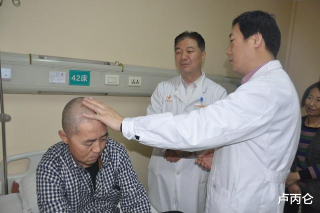 胆子非常小,见血很害怕还能当医生吗?