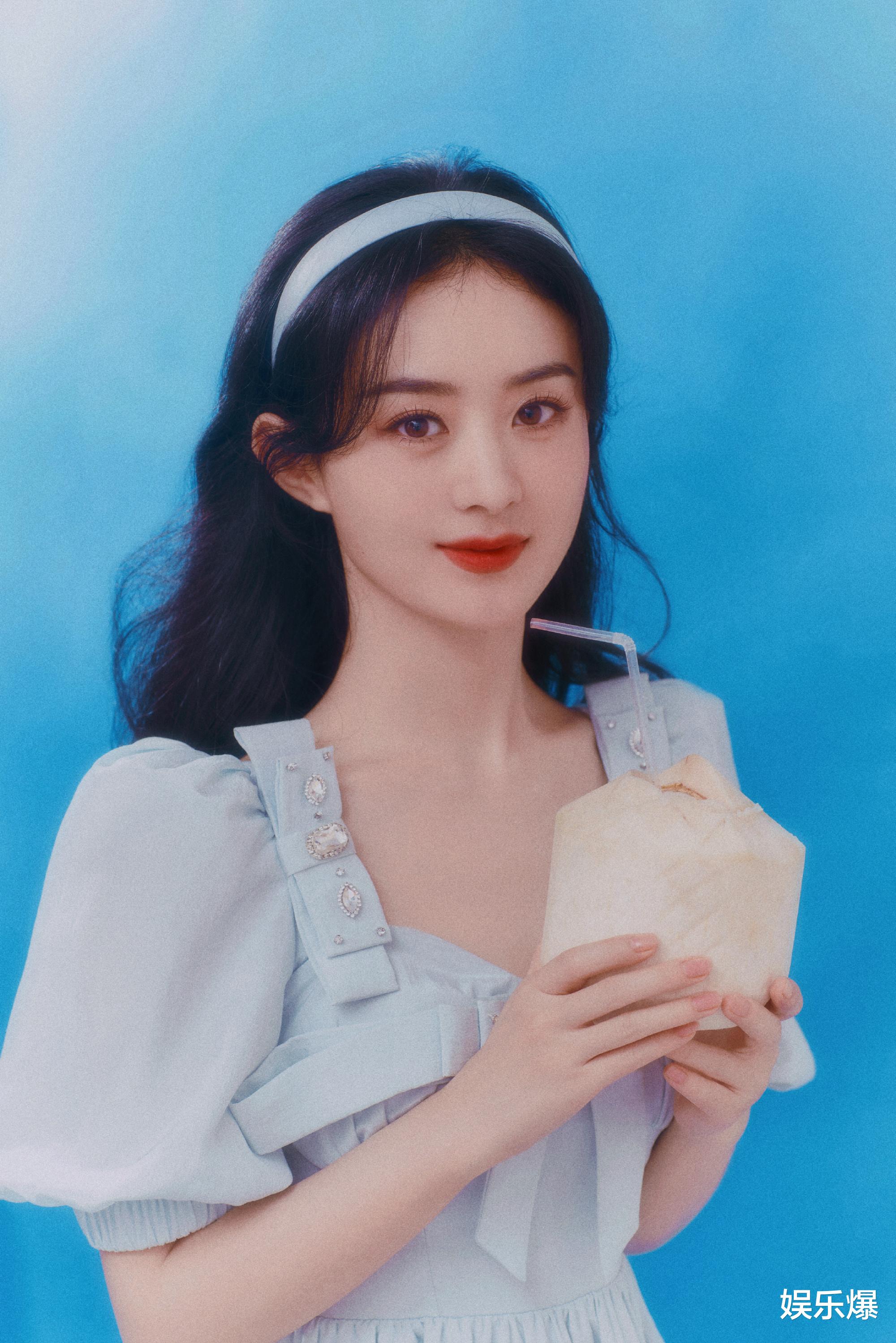 赵丽颖|赵丽颖久违直播营业,穿公主裙化身在逃公主,状态良好获称赞