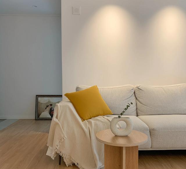 人生第一套房，80刚需成就温馨婚房，追求极简生活，耐看又舒适