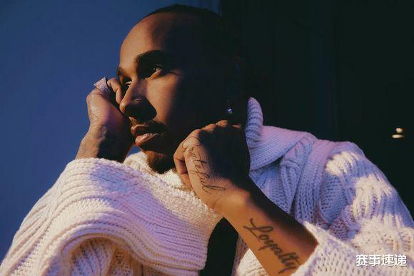 |汉密尔顿×《名利场》