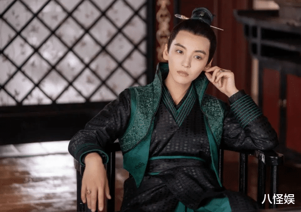 刘恺威|与杨幂离婚三年多,刘恺威传出新恋情,与尤靖茹牵手散步举止亲密