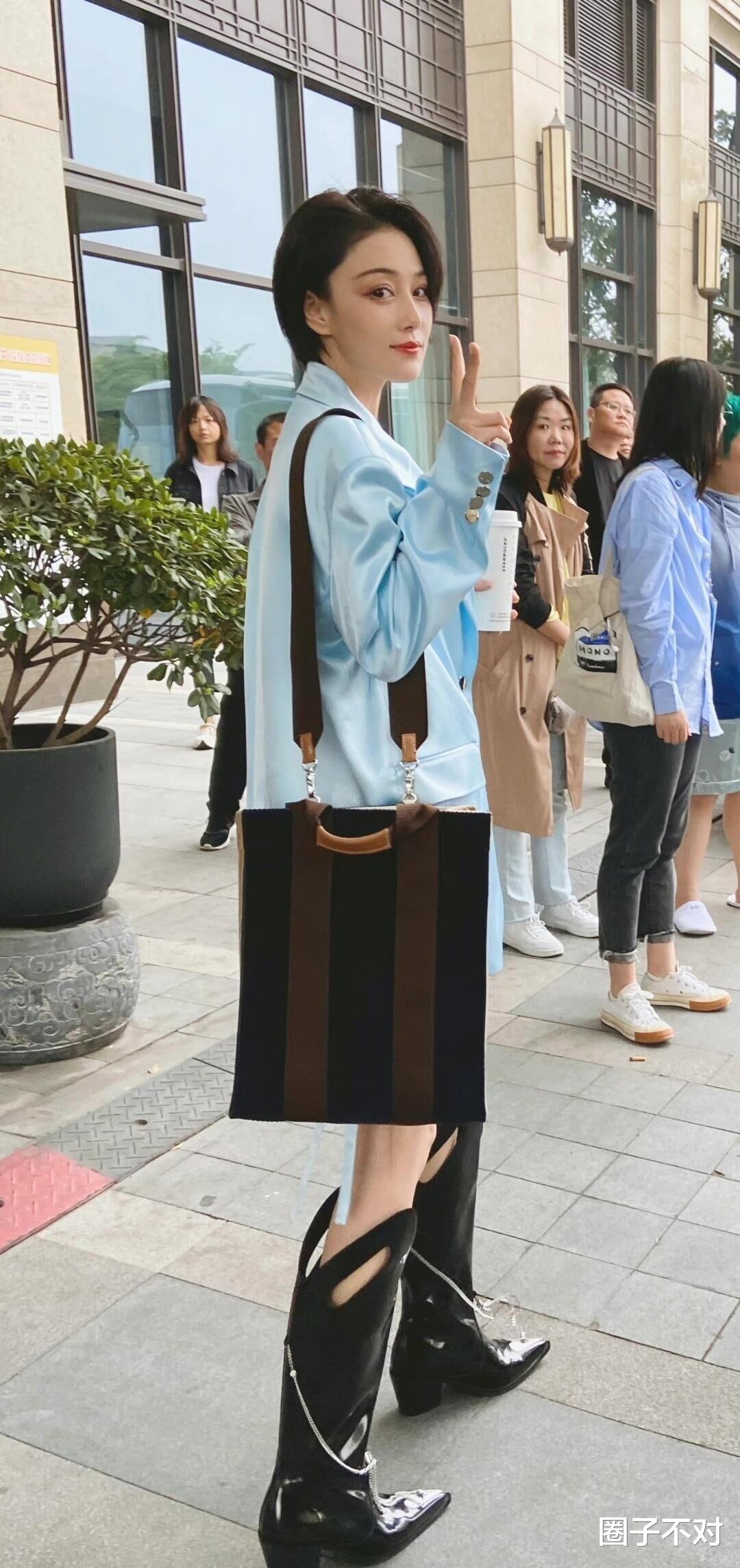 张馨予|张馨予自拍VS他拍,原来有些人生来就是“吃这碗饭”的