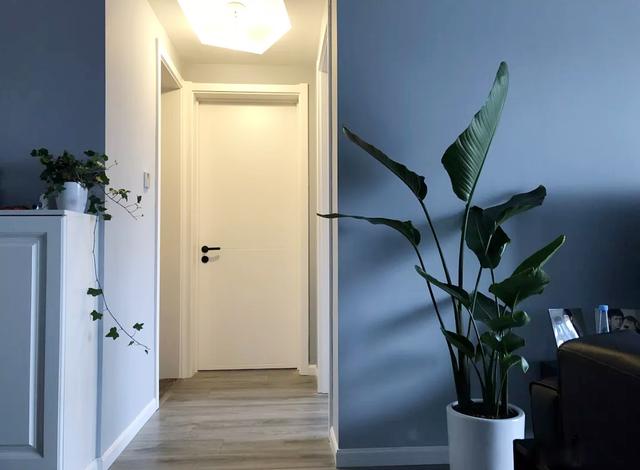 84平方米的两居室,现代风格的家居设计,定制鞋柜超好看