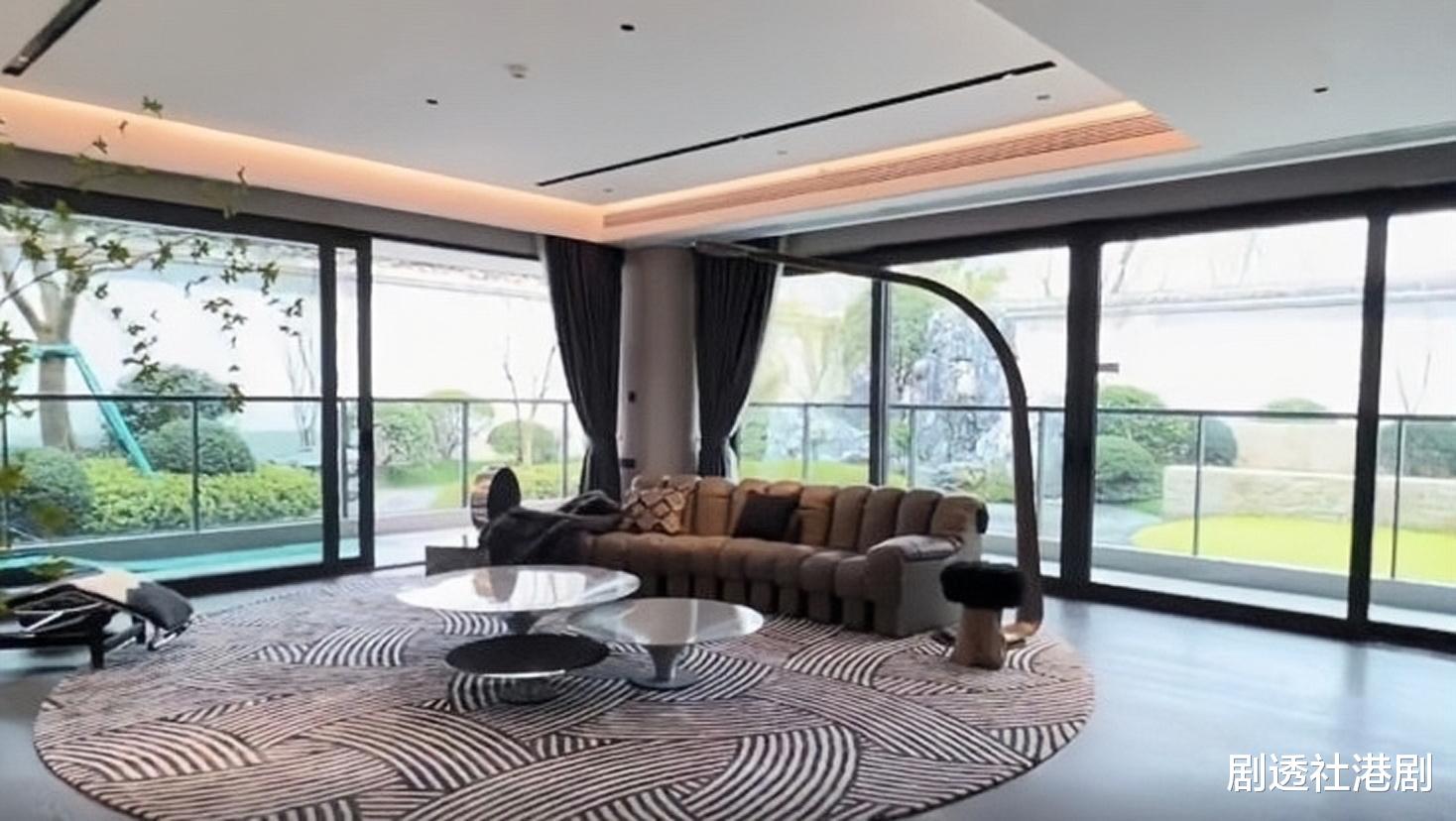 李玟|恭喜！传香港知名男星携4个子女定居长沙，花800万全款在当地买房