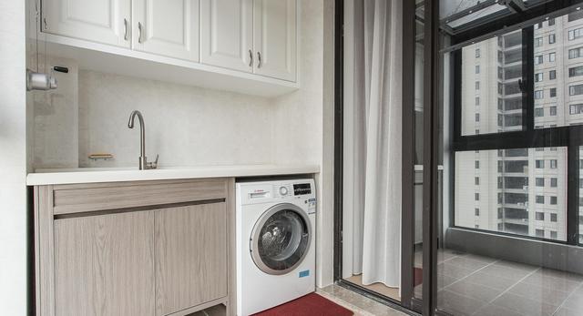 90平米的小三居,现代感满满的设计,超实用好看