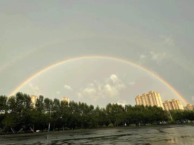 雨后彩虹,看到了吗?