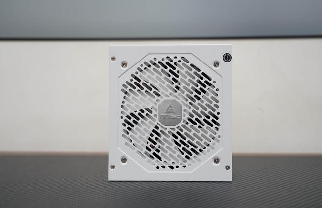 CPU|?双11装机汇报：13700KF+七彩虹Z790+骨伽天吴T5水冷