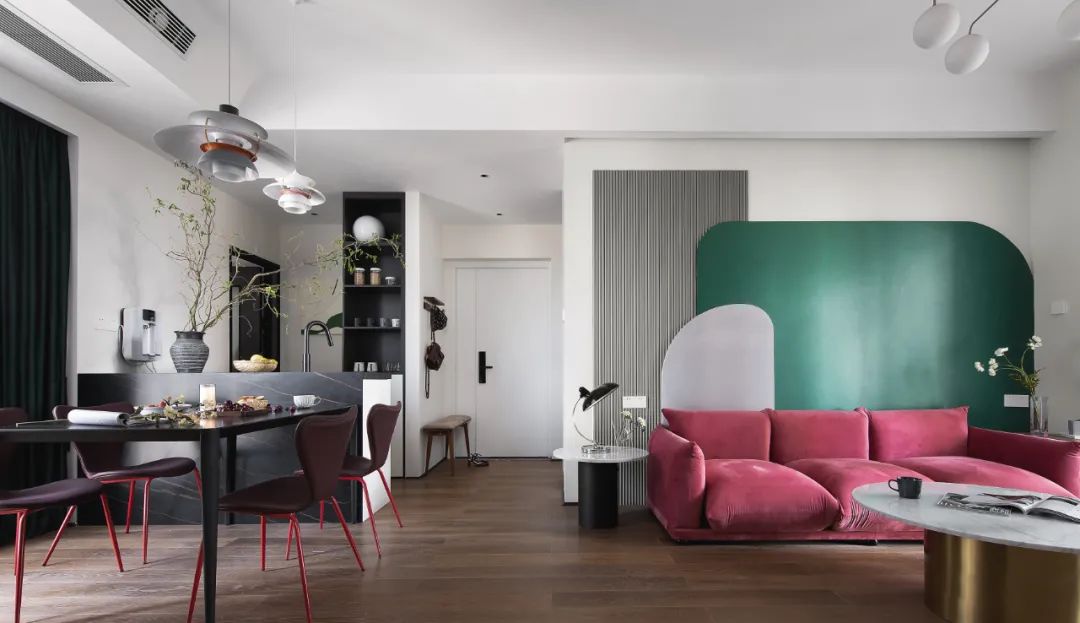 模数整装~国潮新家丨125㎡轻奢三居,大胆撞色+多功能套房