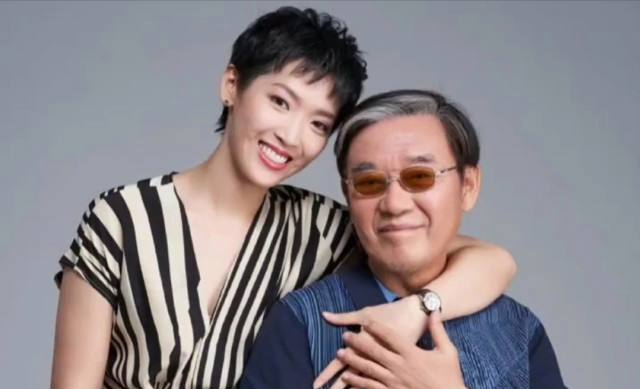 李立群|李立群女儿李元元：初恋给了黑人，32岁婚姻问题成父亲的烦恼