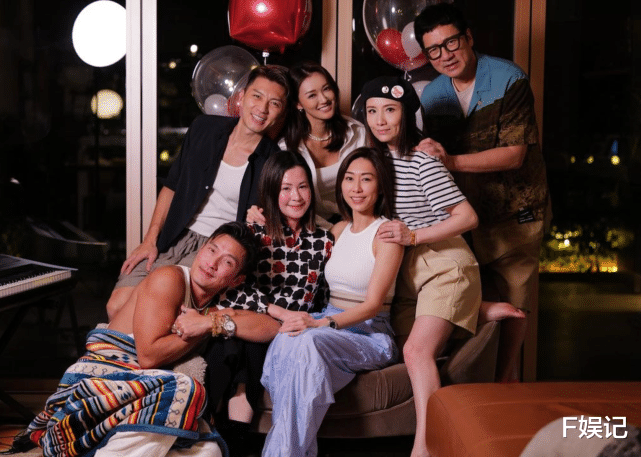 陈山聪|陈山聪夺视帝后请圈中好友吃饭 与胡定欣袁伟豪胡蓓蔚等开心相聚