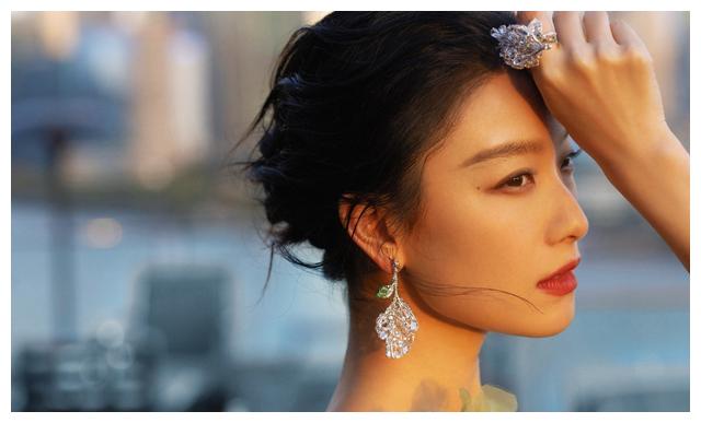 倪妮|给金鸡奖红毯上最惊艳的18位女星排个名:倪妮第2,关晓彤垫底了