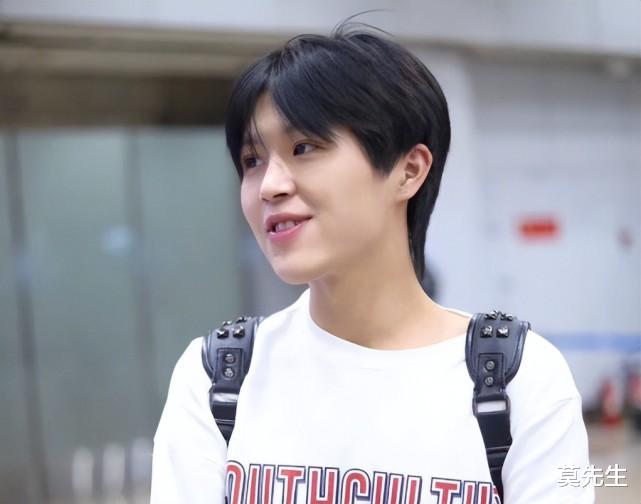 胡歌|不到24小时6个瓜：胡歌低调为母校捐赠物资，baby疑似被孤立