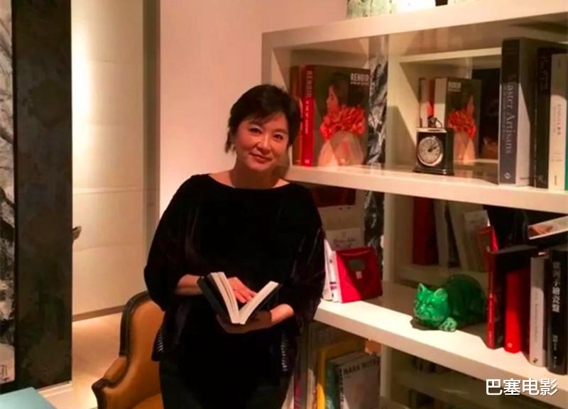 杨幂|“顶级美人”的尴尬现状：大多不愿自然老去，一个比一个脸僵