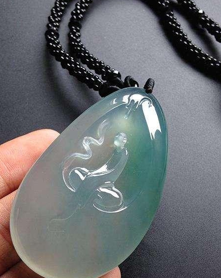 翡翠|缅甸矿区现在怎么样了？翡翠批发市场价格变便宜还是变贵了？