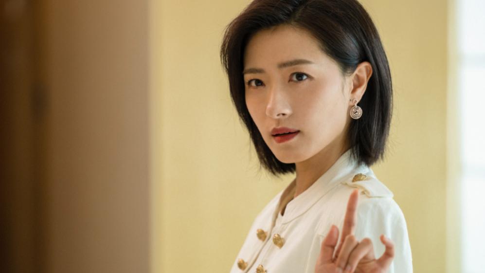 邢菲|《女士的品格》火热定档，躲过了万茜的美，没逃过邢菲的笑