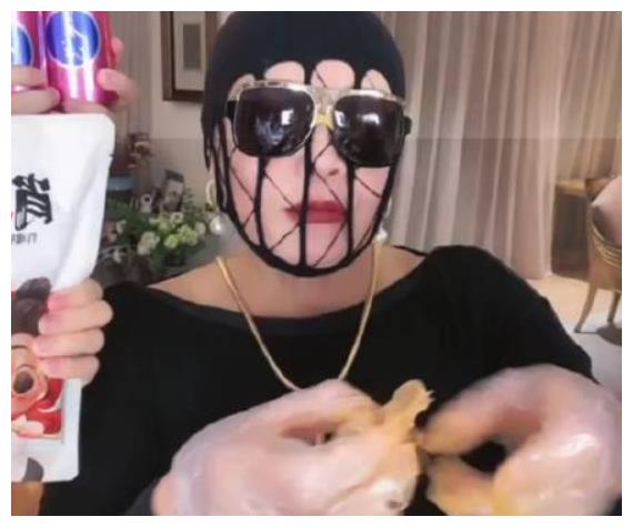 张兰|张兰的大智慧:黑衣,黑裤,胸前戴白花