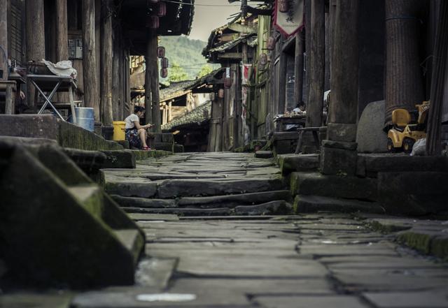 古镇|四川这座低调的古镇，曾经繁华如今很落寞，但游客却说值得一游