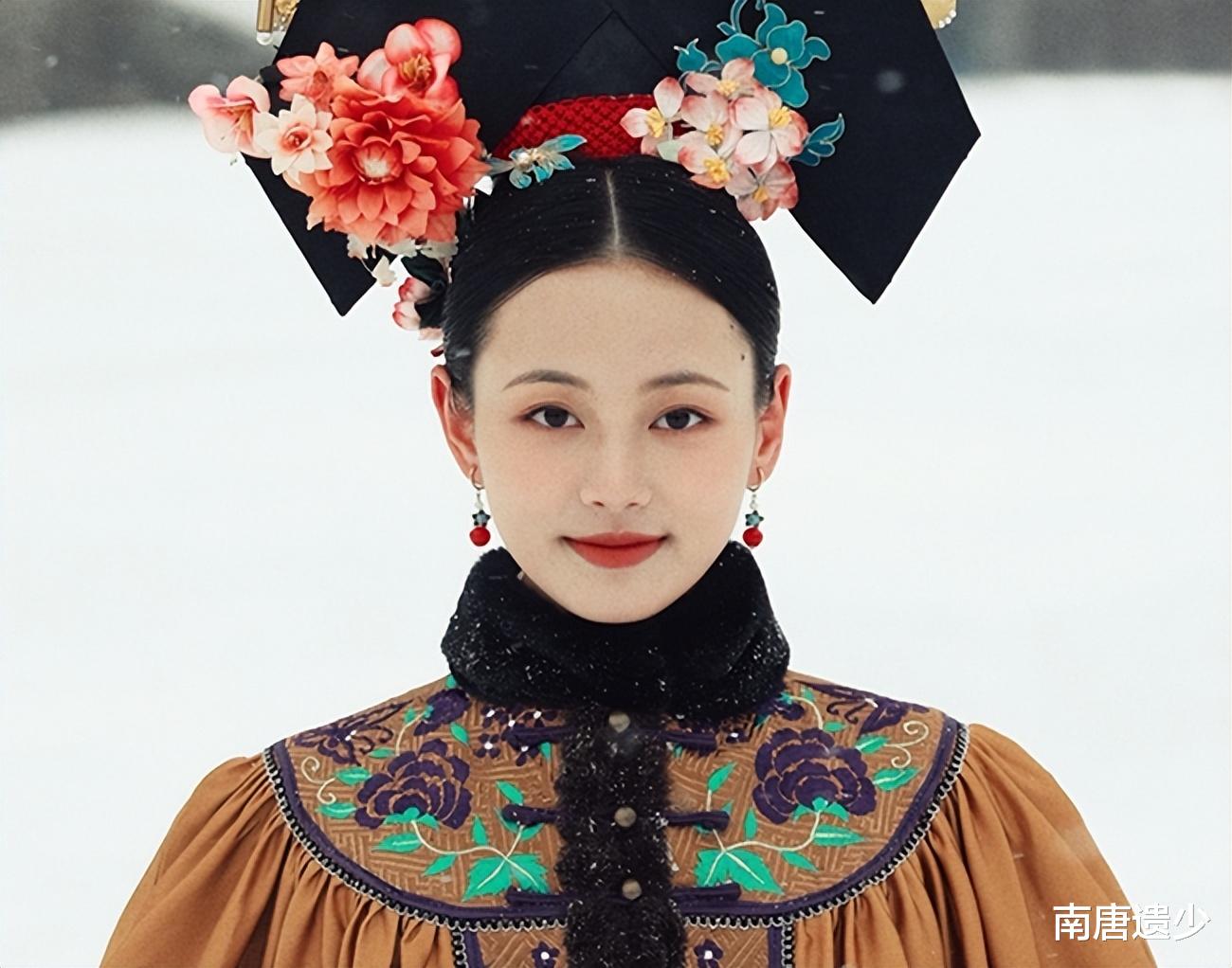 于正|于正又要捧新人，新签小鲜肉似“低配陈晓”，三位98后小花颜值高