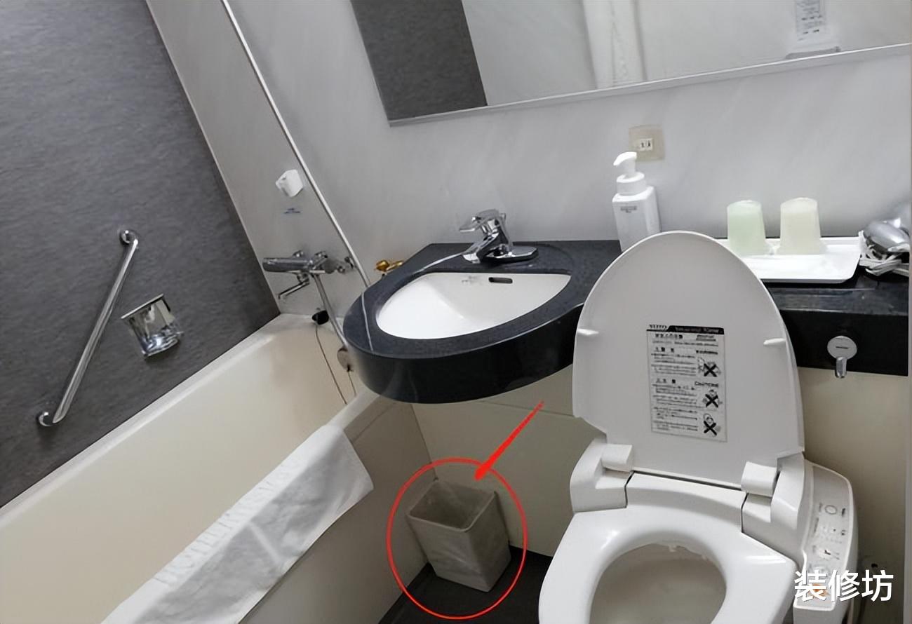建议各位:马桶上别挂毛巾架了,学有钱人怎么做,真长见识