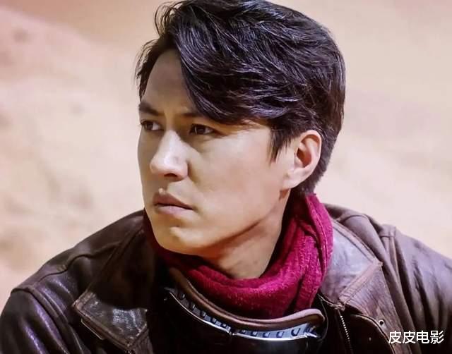 胡八一|同样演“胡八一”，陈坤、靳东、潘粤明放在一起看，差别就出来了