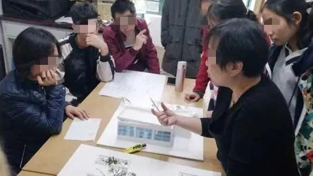 女教师未穿胸罩被学生偷拍，因不雅视频曝光引发血案