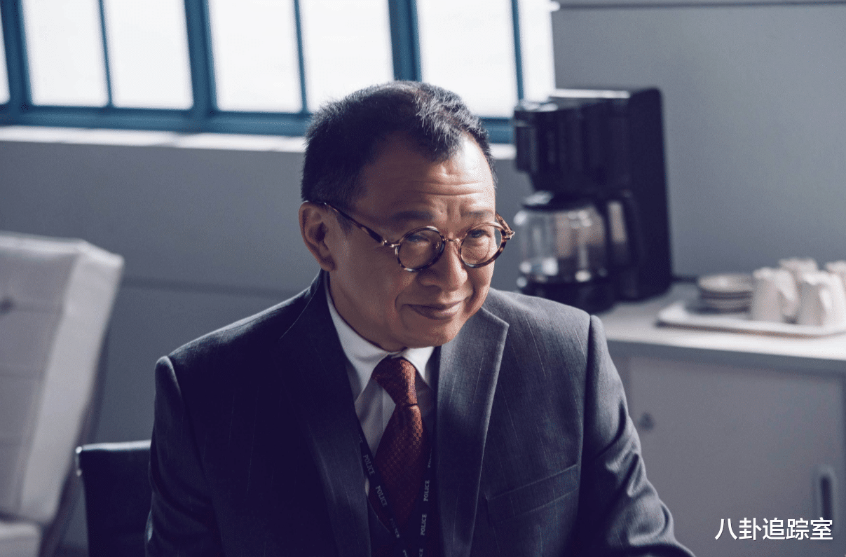 移民|73岁许少雄带女回国挣钱,全家移民新加坡多年,久违回国为卖蛋糕